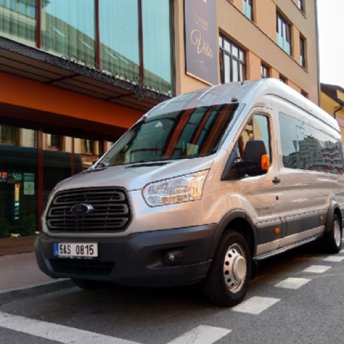 FORD TRANSIT BUS 座